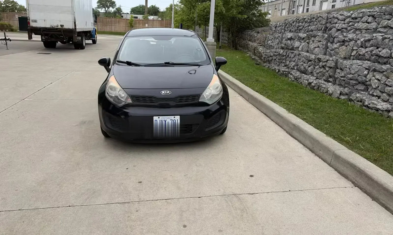 2014 Kia Rio — front
